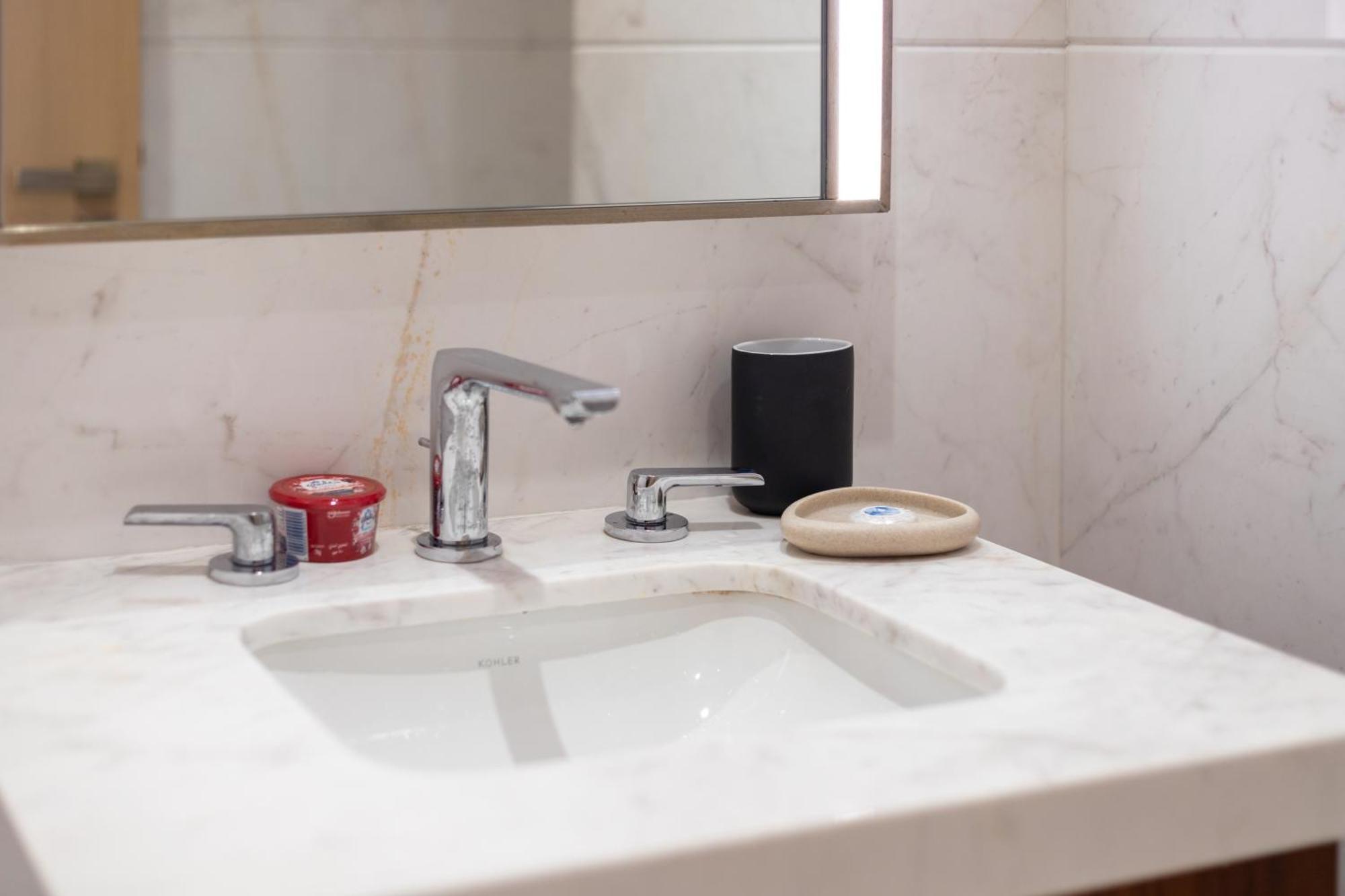 Modern 1Br Apartment, High Floor, Near Dubai Mall Eksteriør bilde